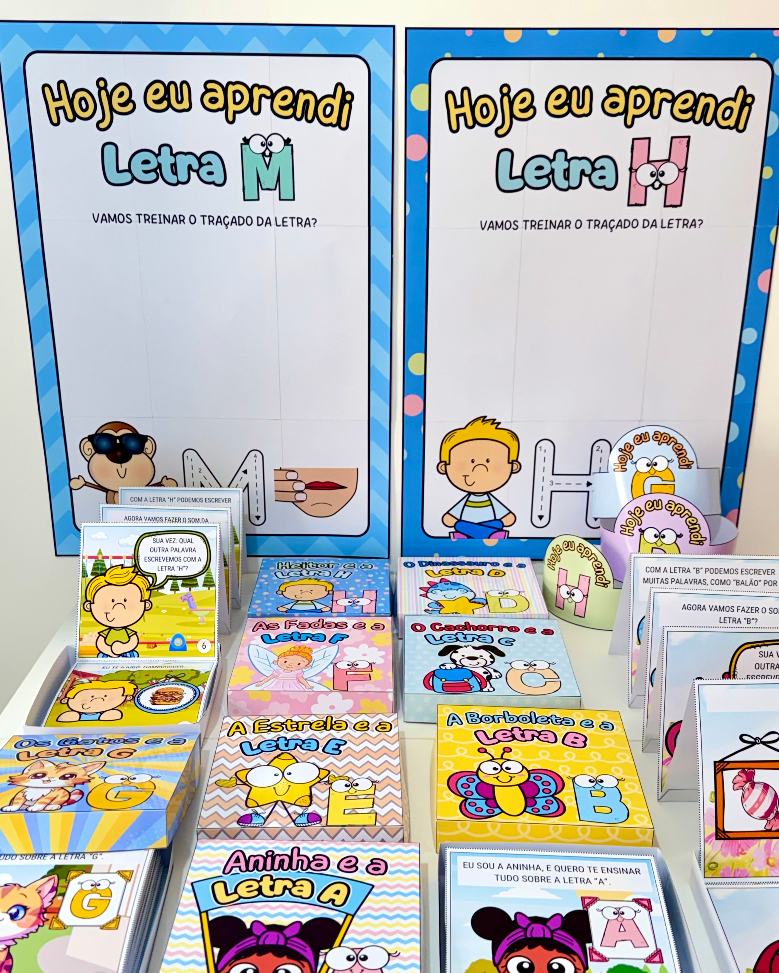 Combo Super Kits Histórias na Caixa e Cartazes Letras do Alfabeto - Imagem 5